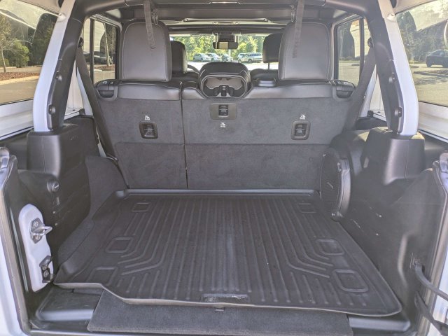 Used 2021 Jeep Wrangler Unlimited Rubicon w/ Trailer Tow Package AWD/4WD image 12