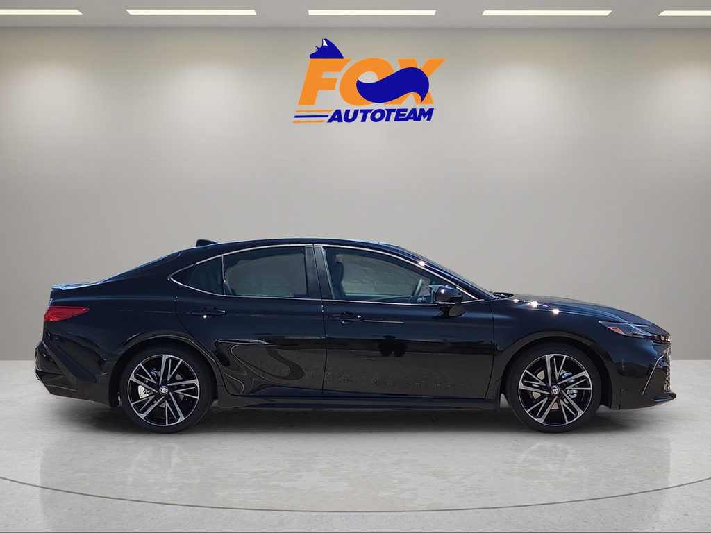 New 2026 Toyota Camry Hybrid FWD image 5