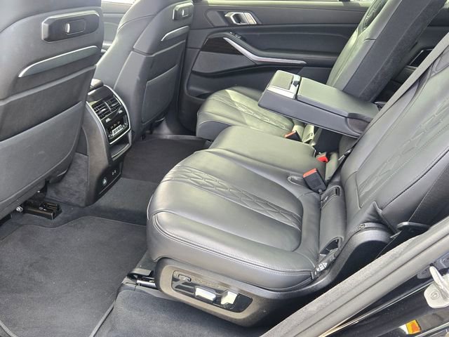 Used 2025 BMW X7 xDrive40i AWD/4WD image 11