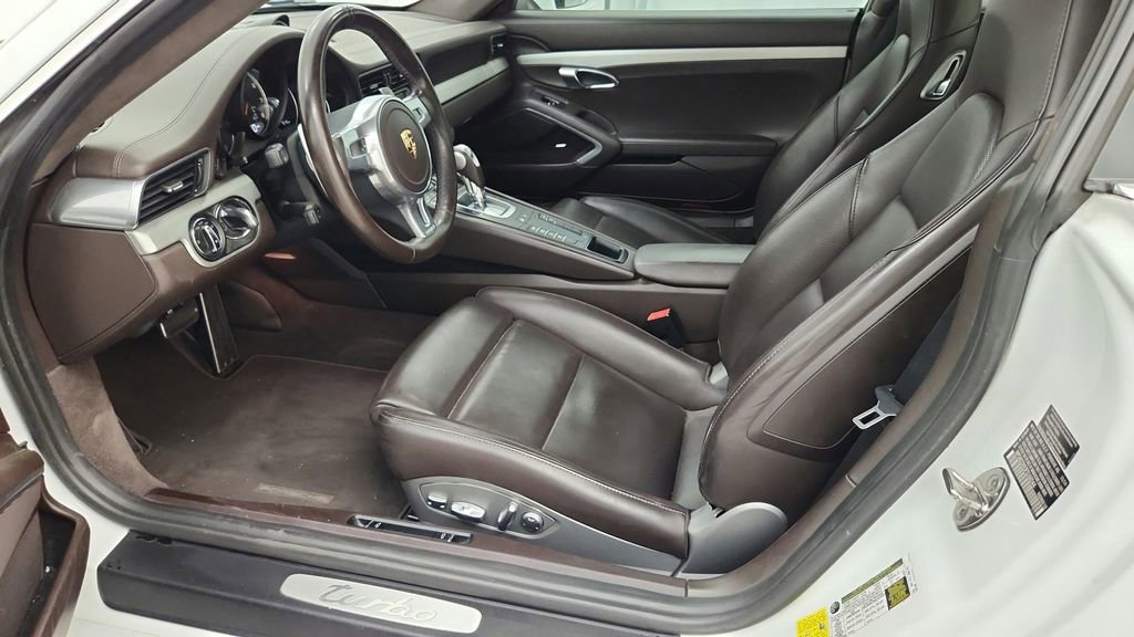 Used 2015 Porsche 911 Turbo image 29