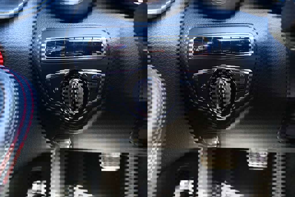 Used 2016 Mercedes-Benz C 63 AMG S image 38