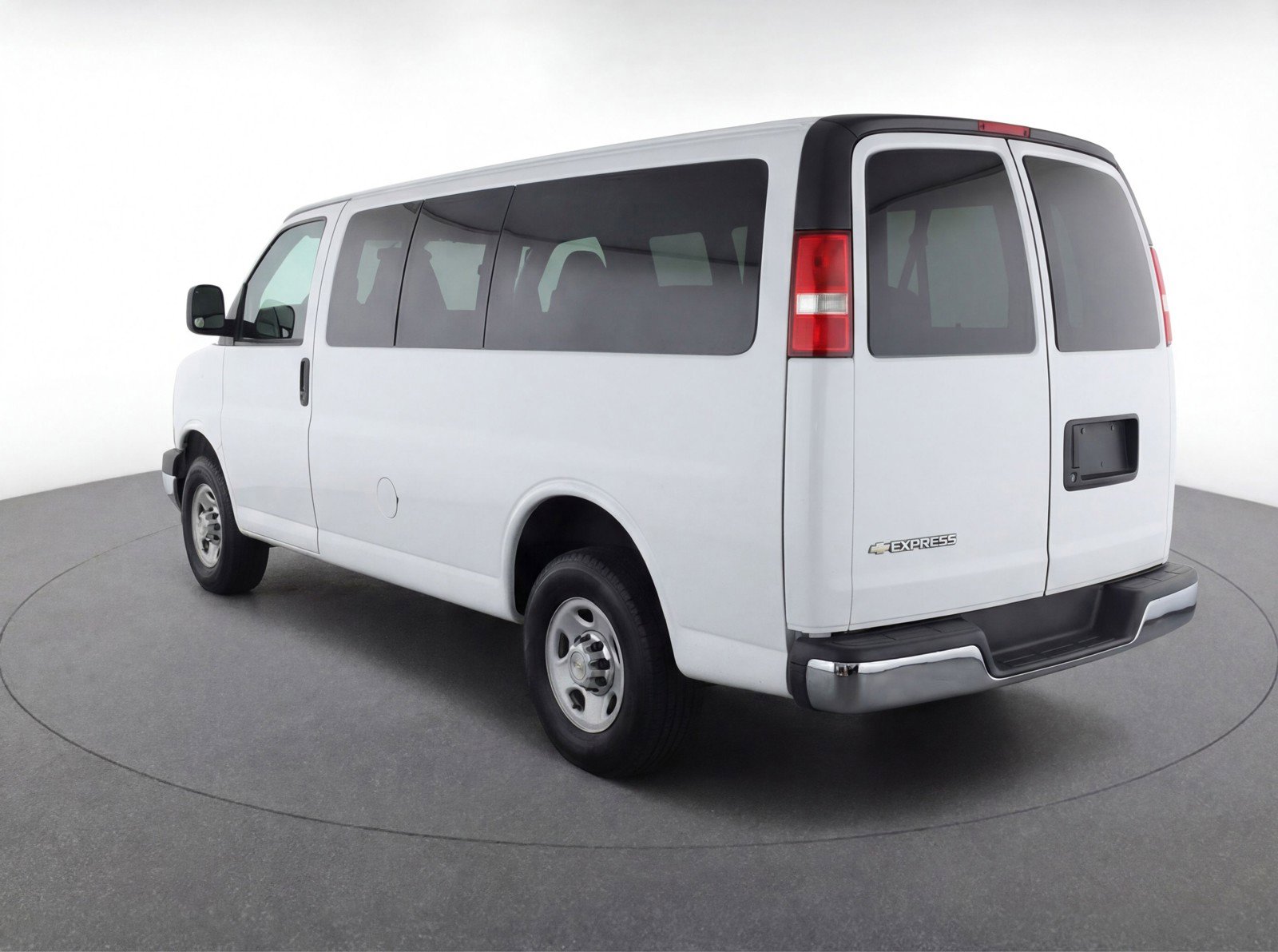 Used 2025 Chevrolet Express 3500 LT w/ LT Preferred Equipment Group image 6