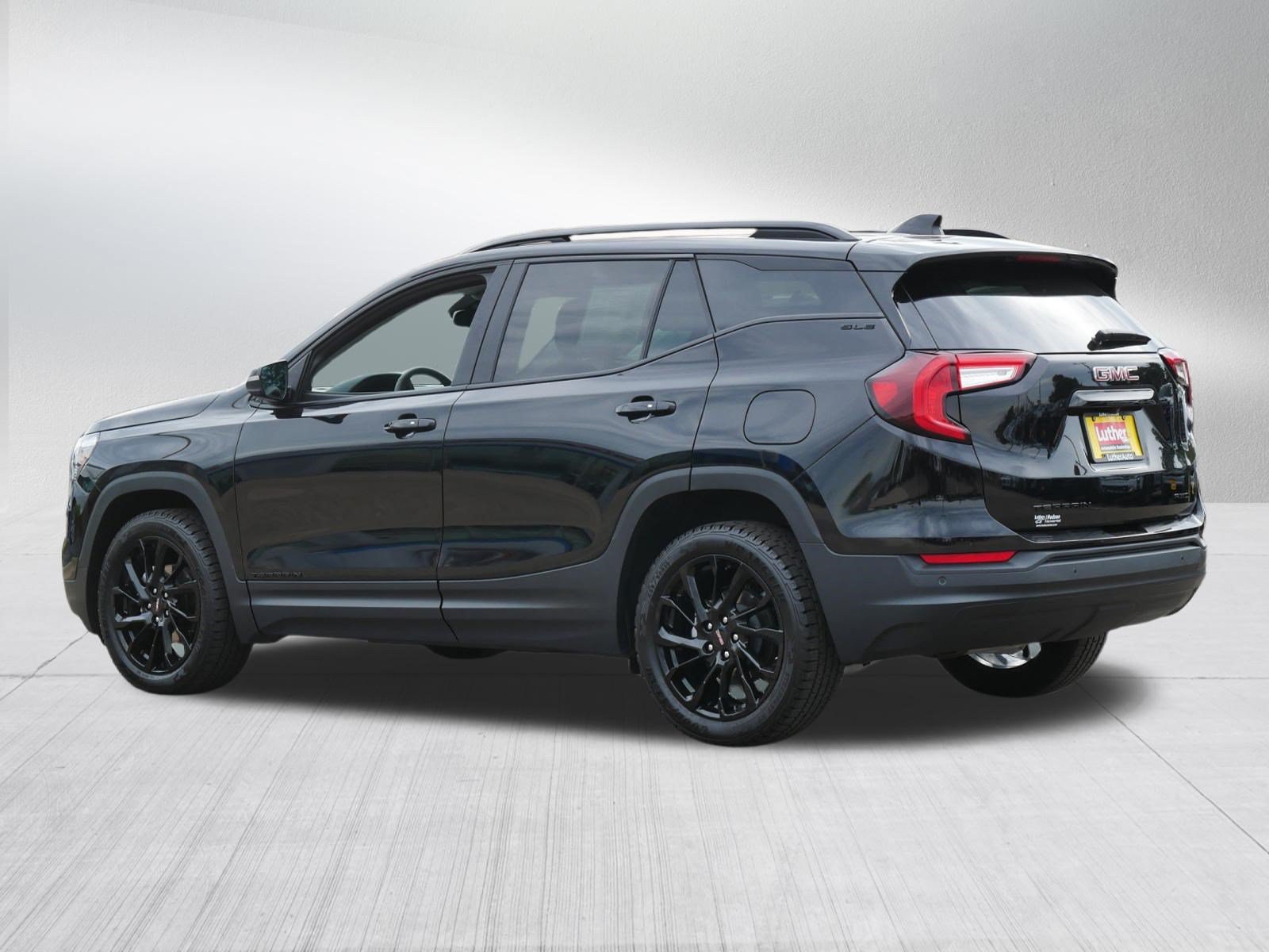 Used 2024 GMC Terrain SLE w/ Driver Convenience Package AWD/4WD image 5