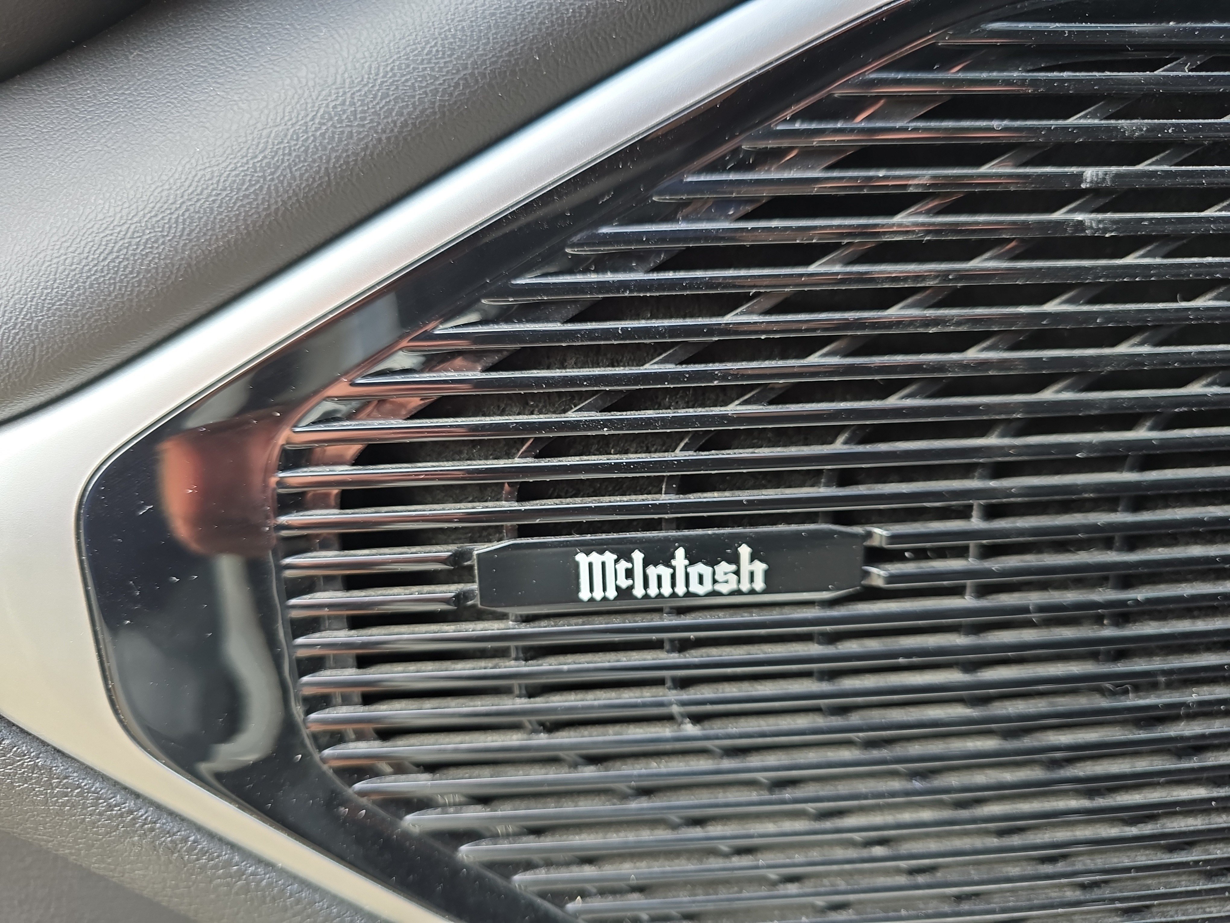 Used 2022 Jeep Wagoneer Series III w/ Premium Group I AWD/4WD image 18