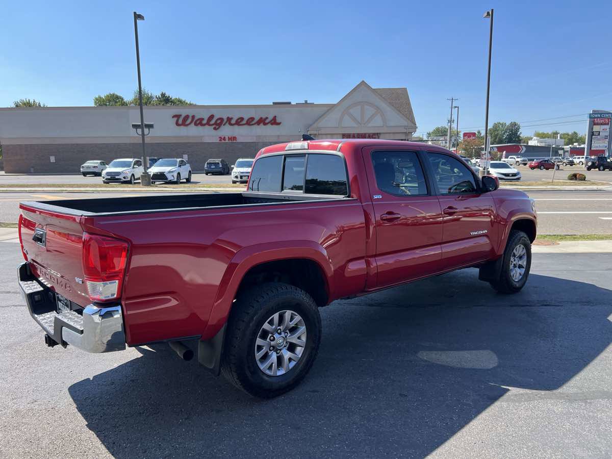 Used 2017 Toyota Tacoma SR5 image 5