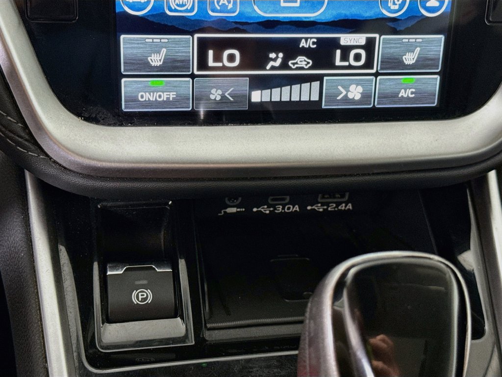 Certified 2023 Subaru Outback Limited AWD/4WD image 13
