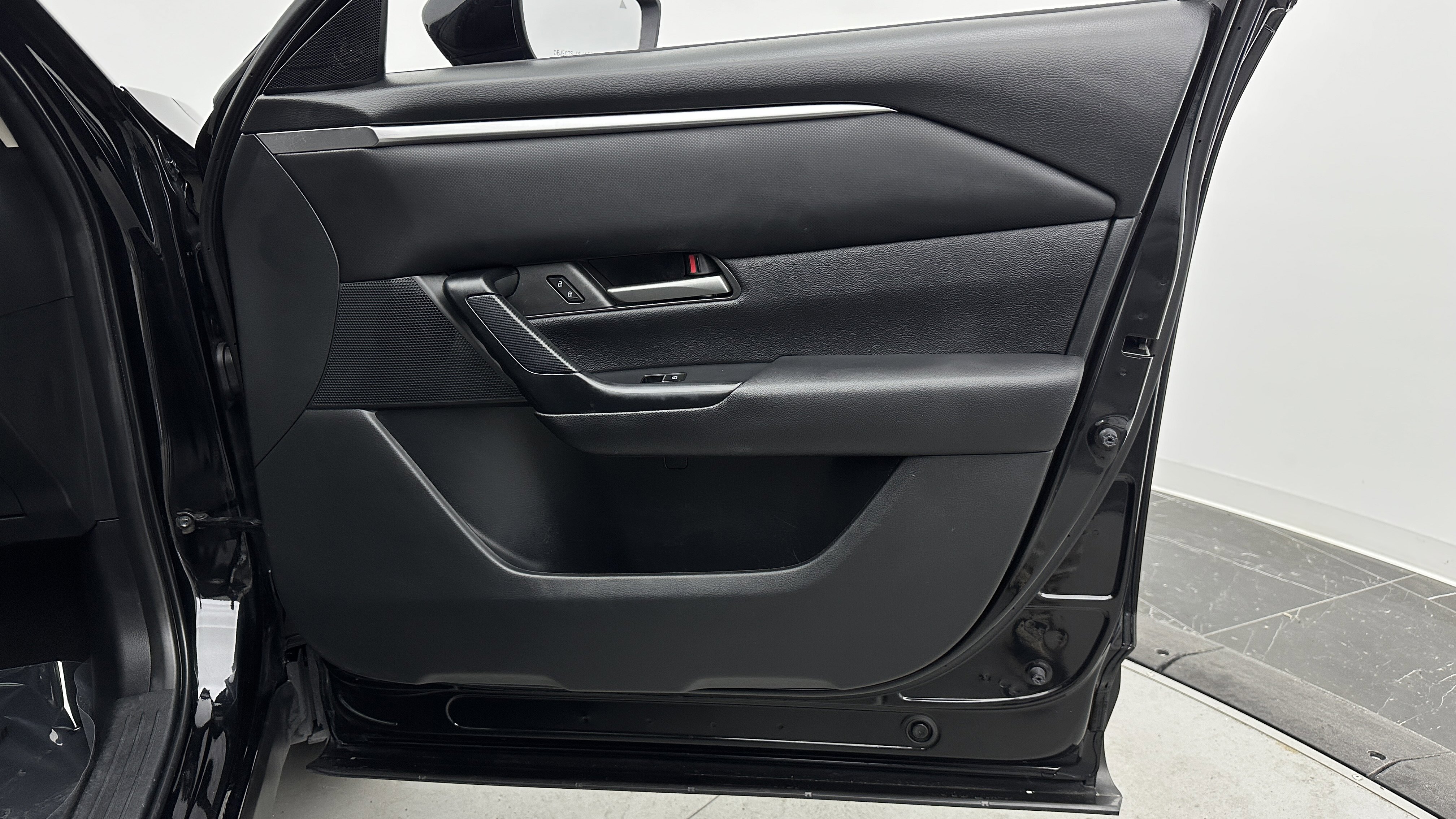 Used 2023 MAZDA CX-50 2.5 S w/ Cargo Package image 32