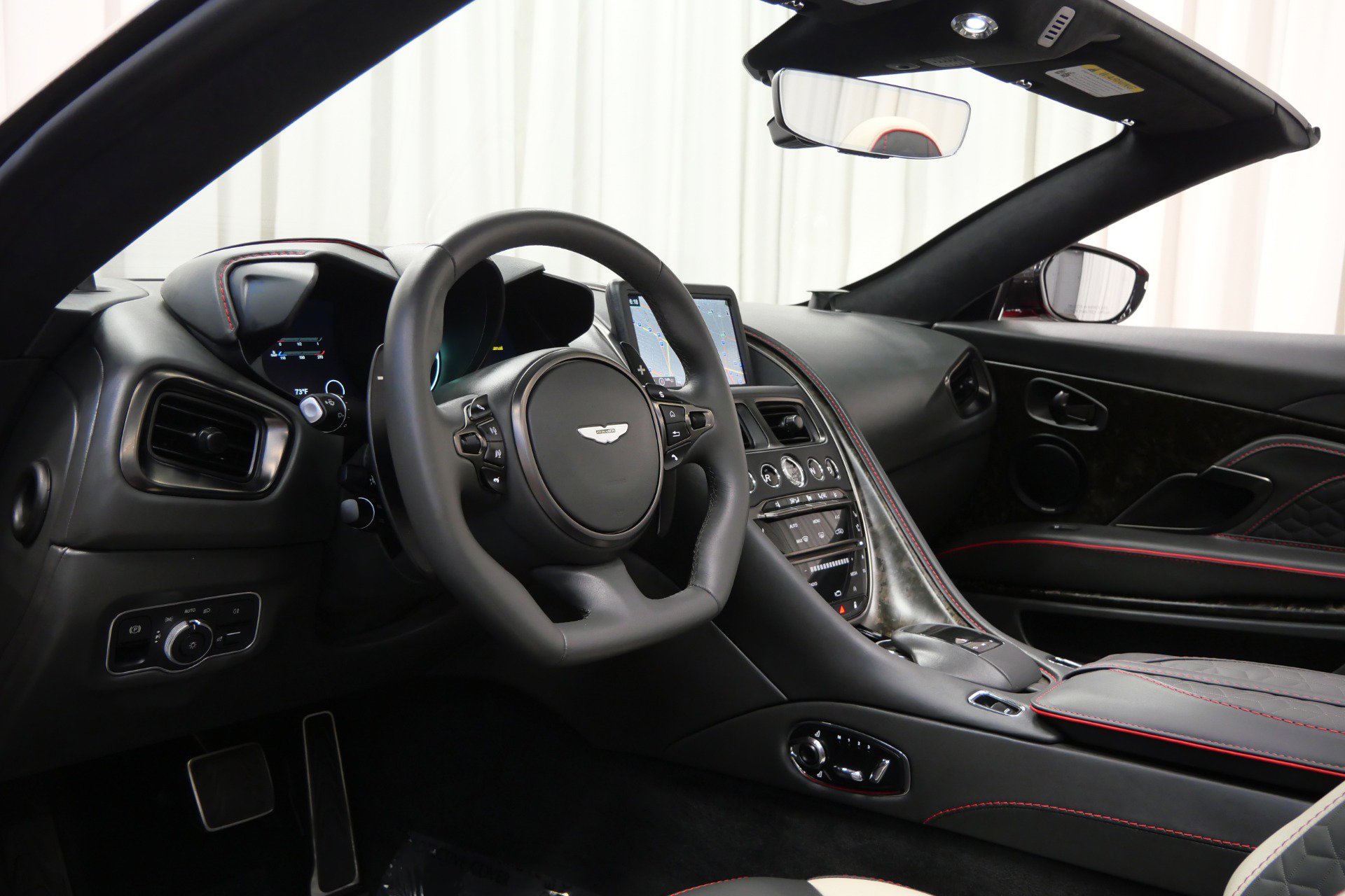Used 2023 Aston Martin DBS Superleggera Volante image 29