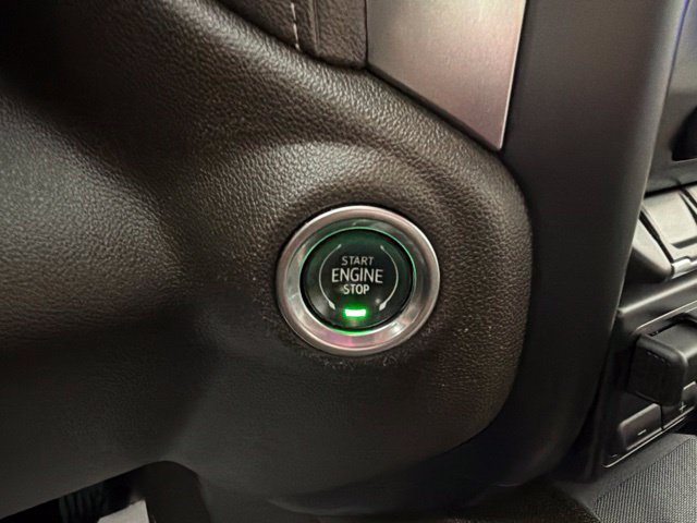 Used 2019 Chevrolet Silverado 1500 LTZ AWD/4WD image 37