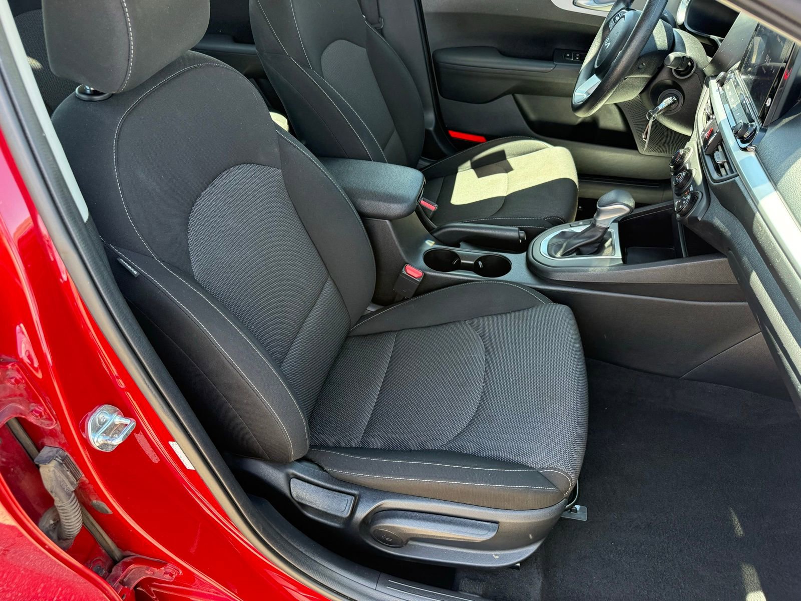 Used 2024 Kia Forte LXS FWD image 31