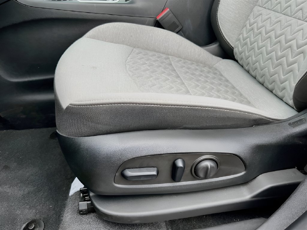 Used 2024 Chevrolet Equinox LS w/ LS Convenience Package FWD image 18