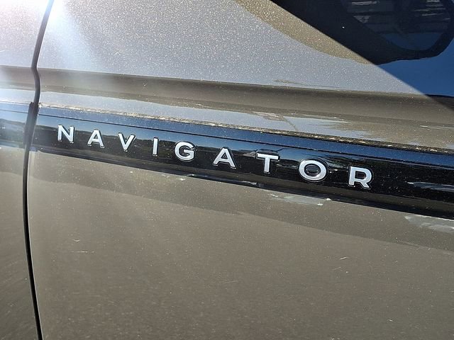 New 2025 Lincoln Navigator L Black Label AWD/4WD image 12