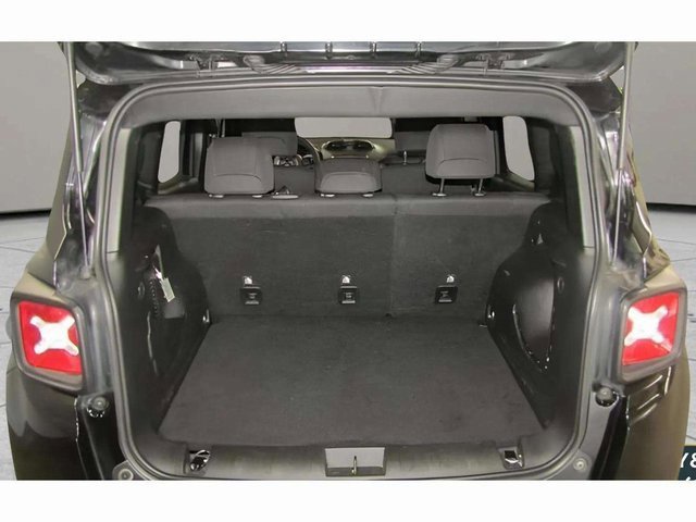 Used 2021 Jeep Renegade Latitude image 27