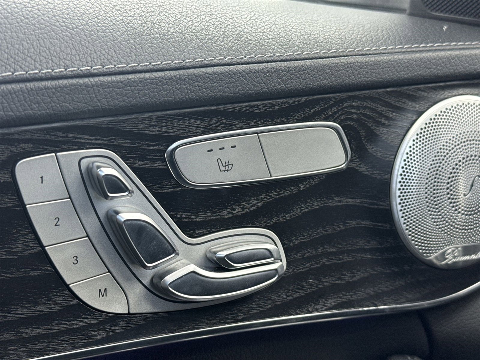 Used 2015 Mercedes-Benz C 400 4MATIC w/ Multimedia Package image 26