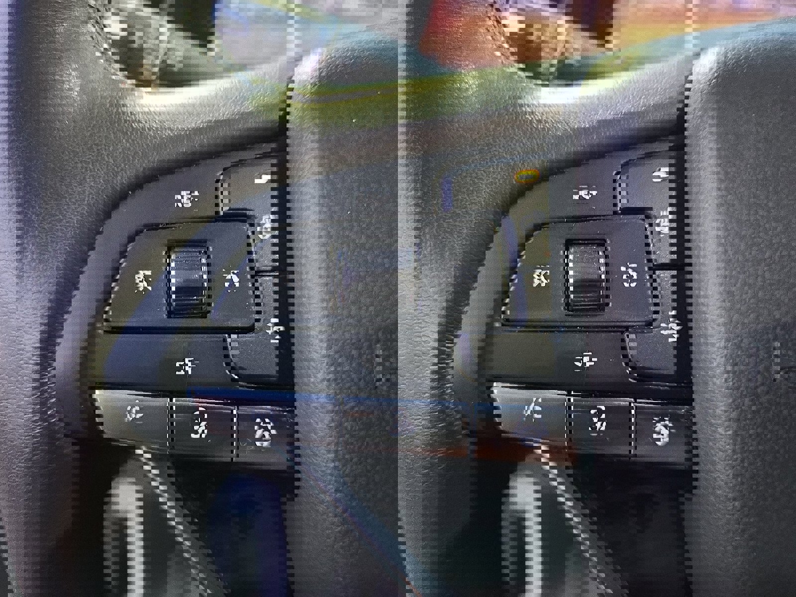 Used 2023 Cadillac Escalade Premium Luxury image 23