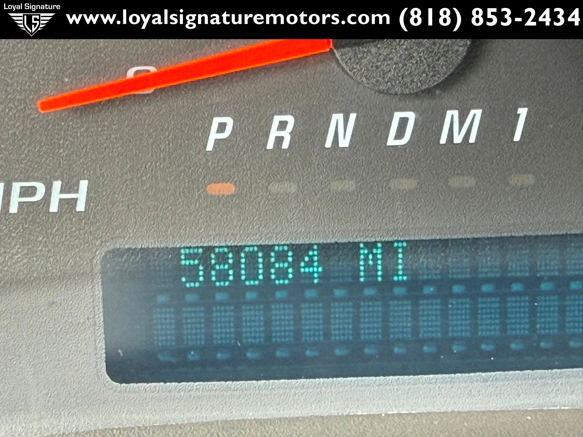 Used 2022 Chevrolet Express 2500 w/ Driver Convenience Package RWD image 28
