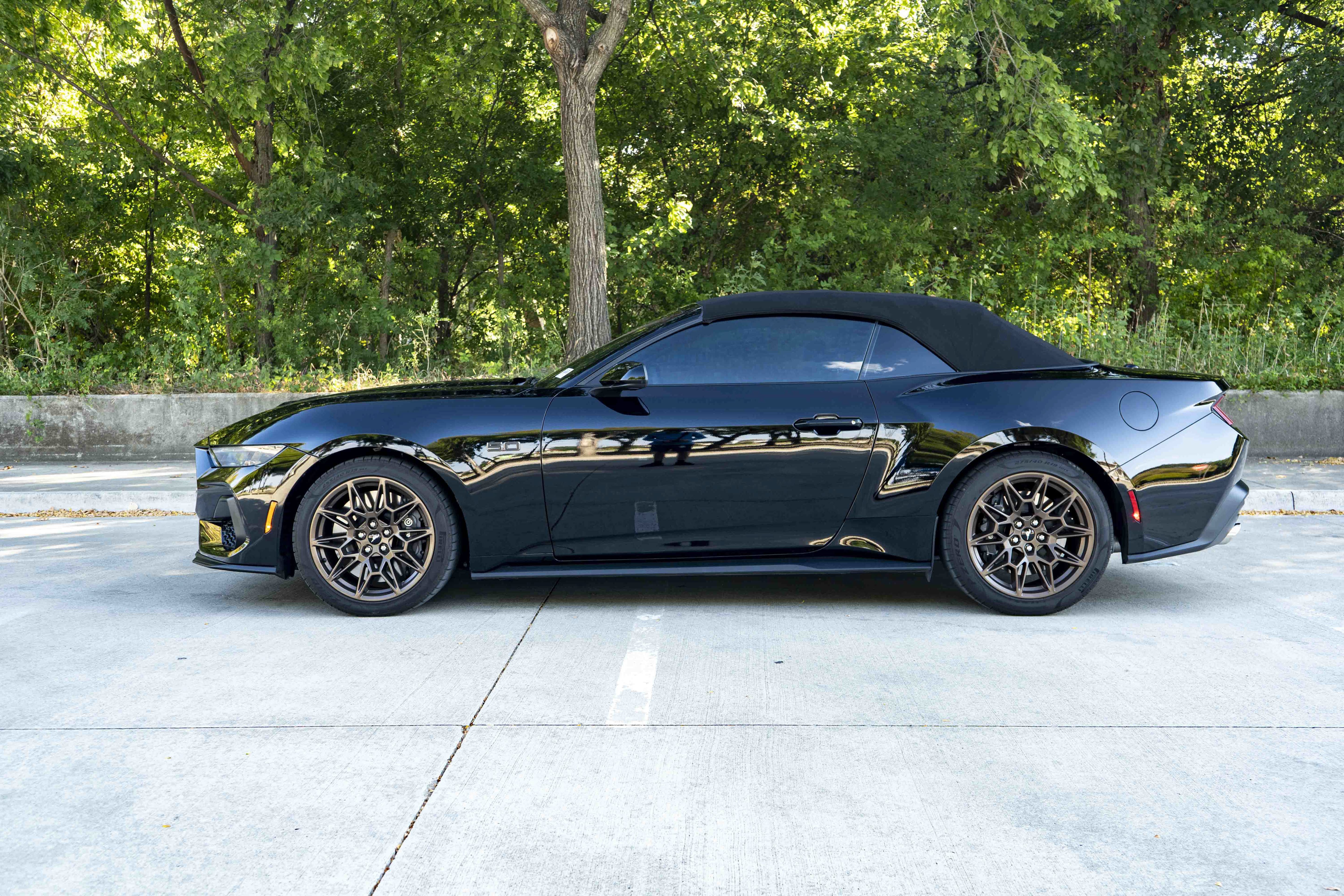 Used 2025 Ford Mustang GT Premium w/ GT Performance Package RWD image 7