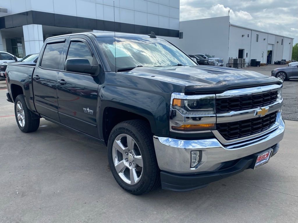 Used 2017 Chevrolet Silverado 1500 LT w/ Texas Edition image 7