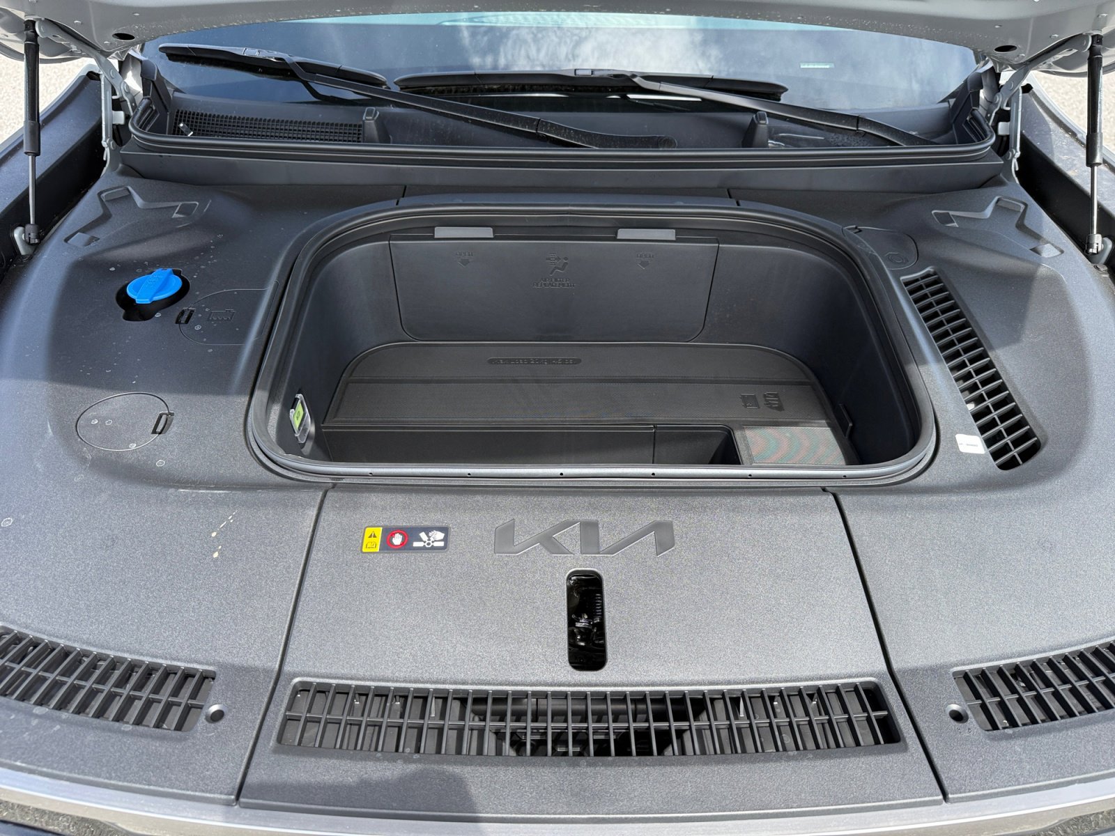 New 2026 Kia EV9 Land w/ Nightfall Edition Package AWD/4WD image 20