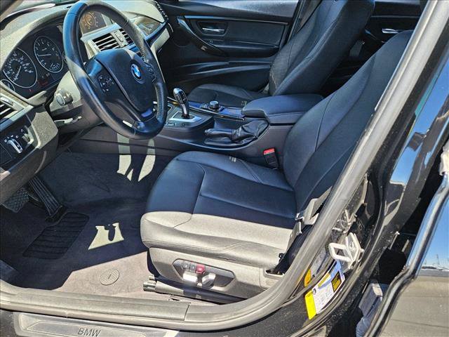 Used 2017 BMW 320i Sedan RWD image 16