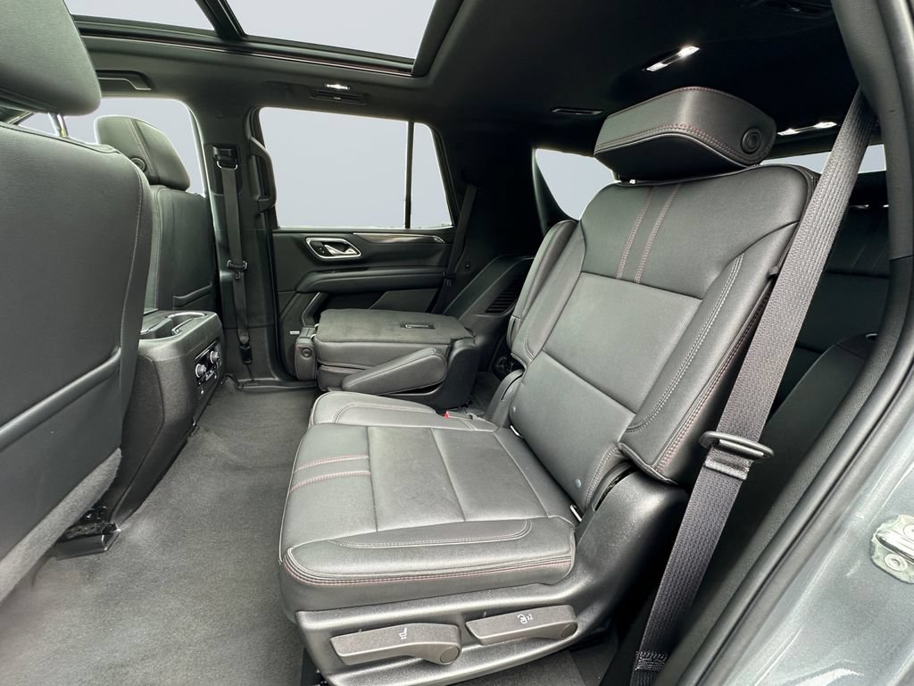 Used 2022 Chevrolet Tahoe RST w/ Luxury Package RWD image 13