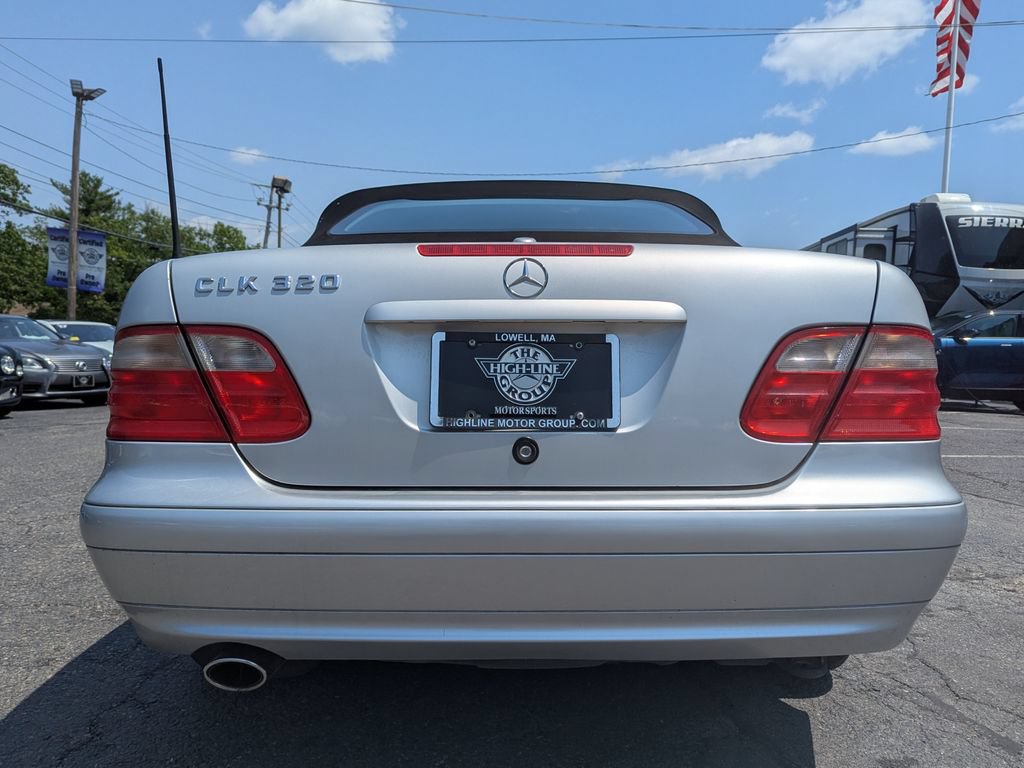 Used 2002 Mercedes-Benz CLK 320 Cabriolet image 9