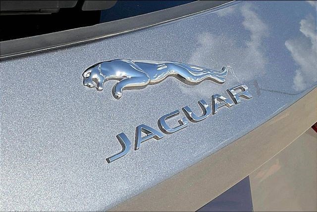 New 2025 Jaguar F-PACE R-Dynamic S AWD/4WD image 8