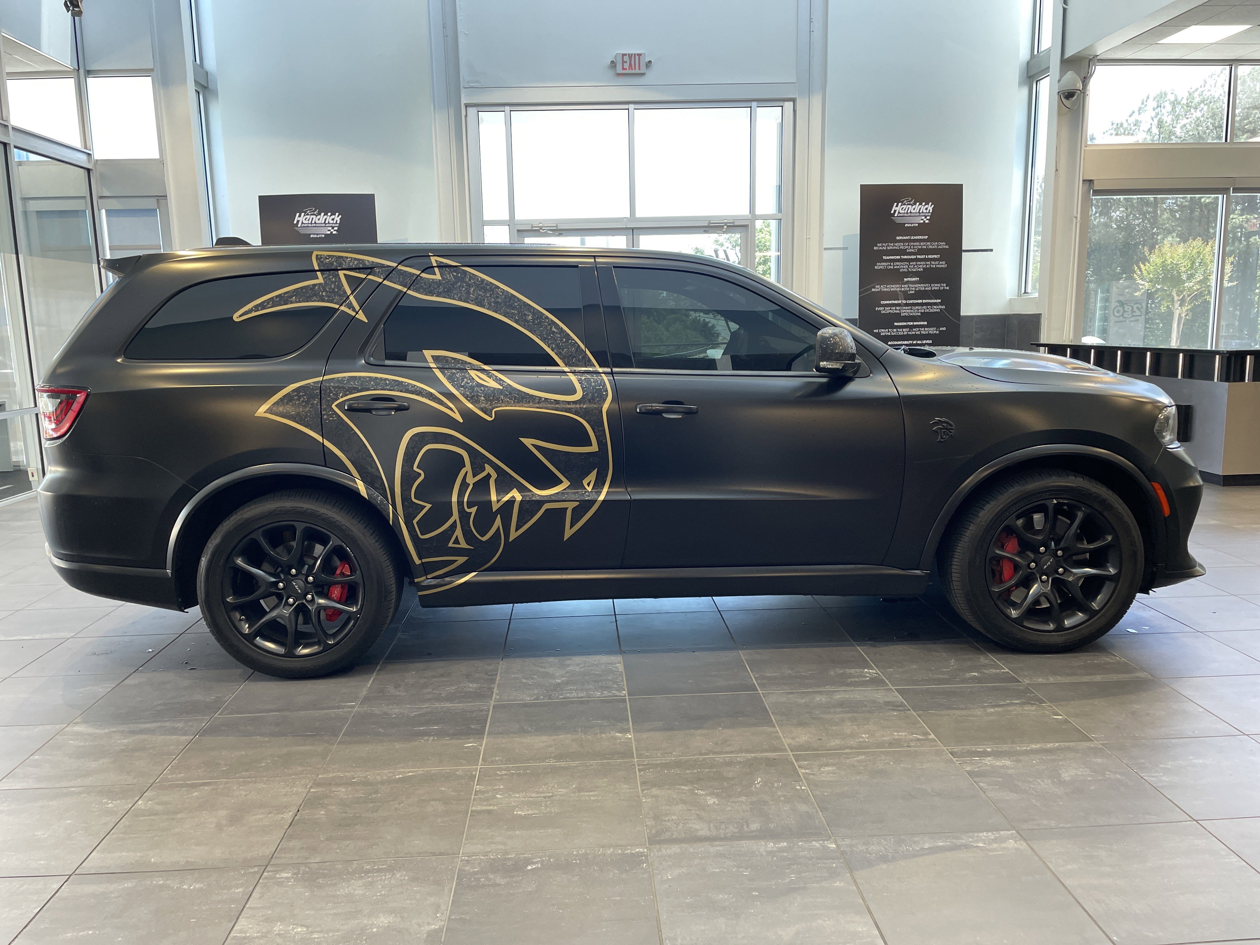Used 2021 Dodge Durango SRT Hellcat w/ Technology Group AWD/4WD image 13