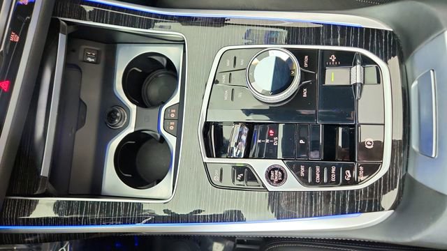Used 2023 BMW X7 M60i w/ Executive Package image 55