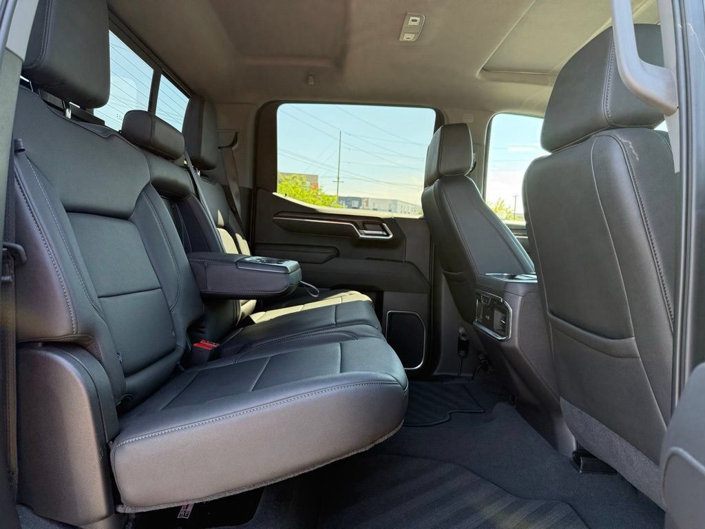 Used 2025 GMC Sierra 1500 SLT w/ SLT Premium Plus Package AWD/4WD image 17