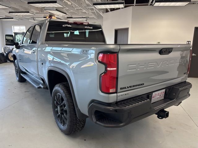 Used 2025 Chevrolet Silverado 3500 LTZ w/ LTZ Plus Package image 7
