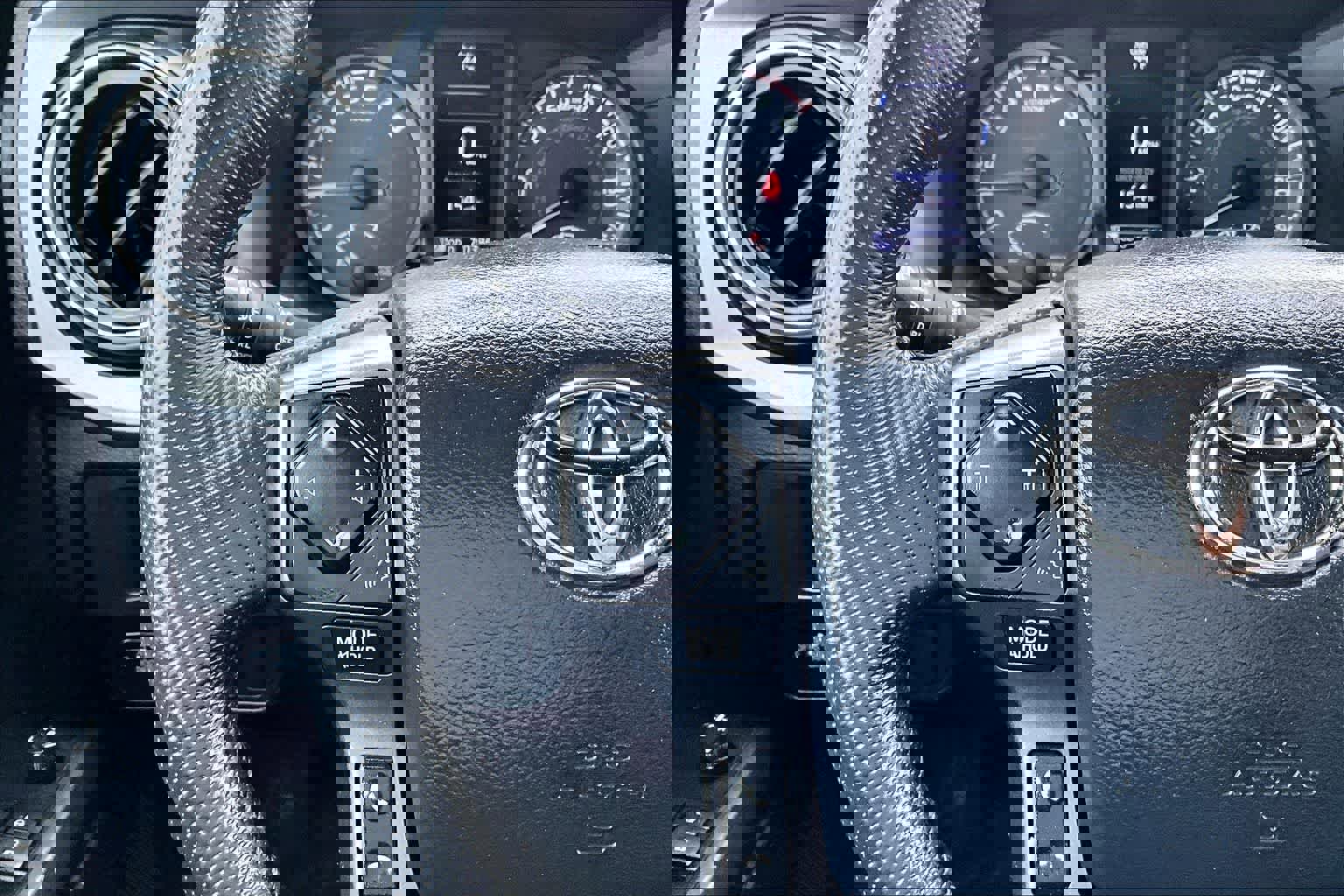 Used 2019 Toyota Tacoma TRD Off-Road image 25