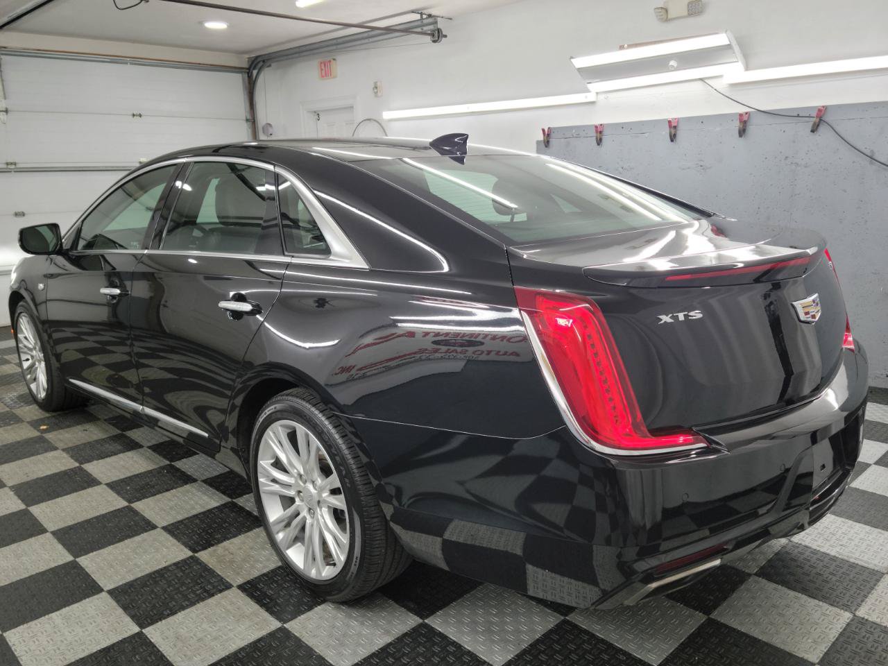 Used 2018 Cadillac XTS Luxury FWD image 6