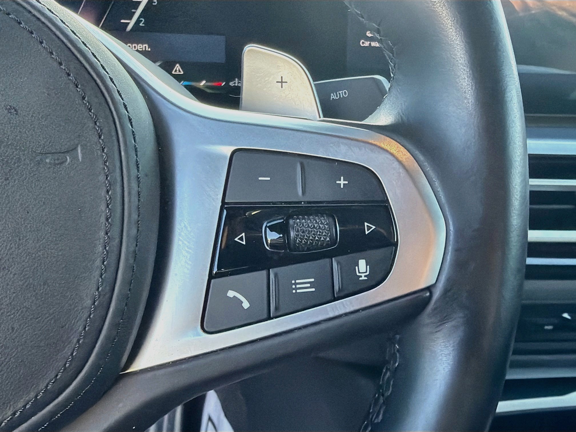Used 2024 BMW 430i Coupe w/ M Sport Package RWD image 38