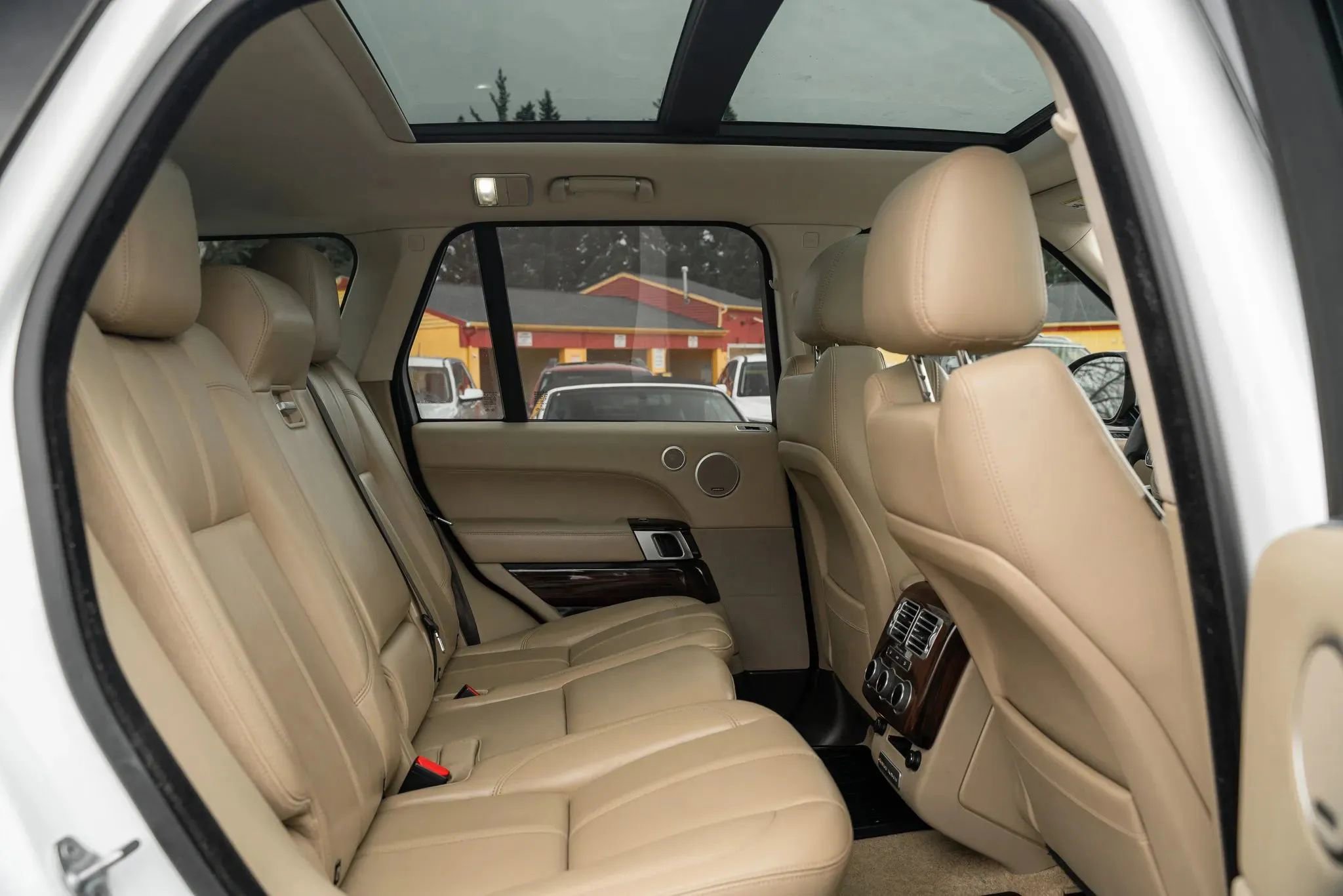 Used 2016 Land Rover Range Rover image 11