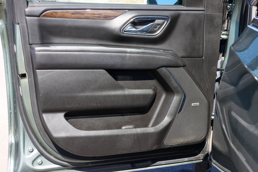Used 2023 Chevrolet Tahoe Premier AWD/4WD image 10