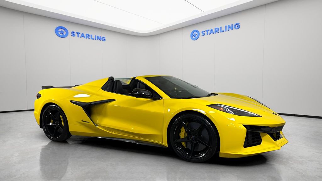 Used 2025 Chevrolet Corvette E-Ray w/ Stealth Interior Trim Package AWD/4WD image 2