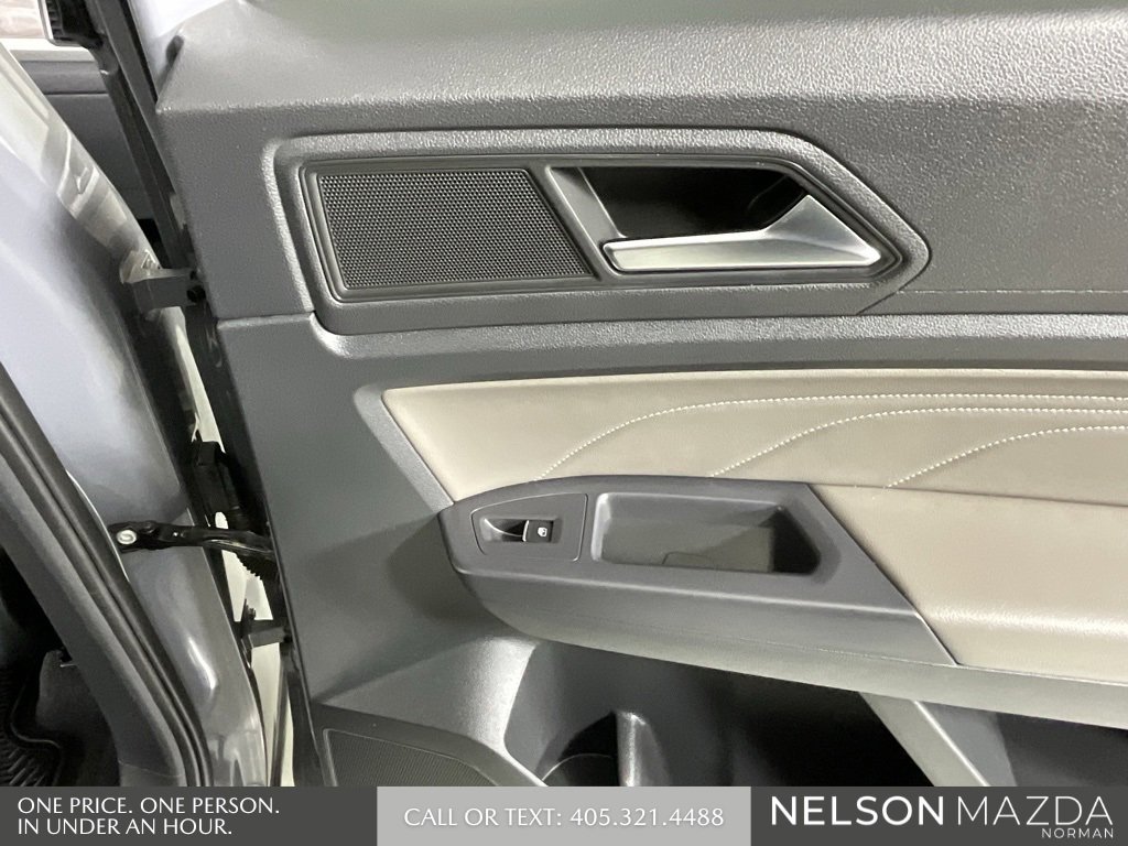 Used 2021 Volkswagen Atlas Cross Sport SE image 24