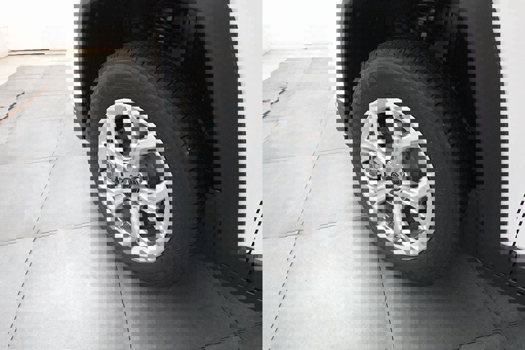 New 2026 Jeep Compass Latitude image 28