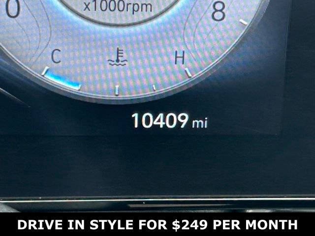 Used 2025 Hyundai Elantra SEL image 20