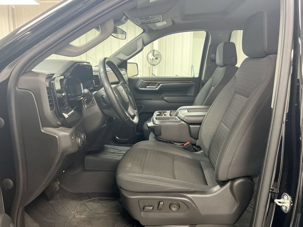 Used 2023 Chevrolet Silverado 1500 LT AWD/4WD image 20