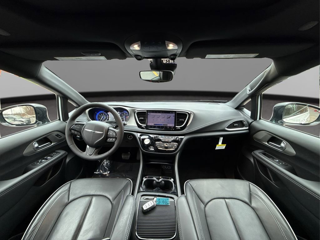 Used 2024 Chrysler Pacifica Limited w/ S Appearance Package image 28