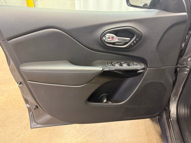 Used 2023 Jeep Cherokee Altitude Lux w/ Lux Elite Package image 17