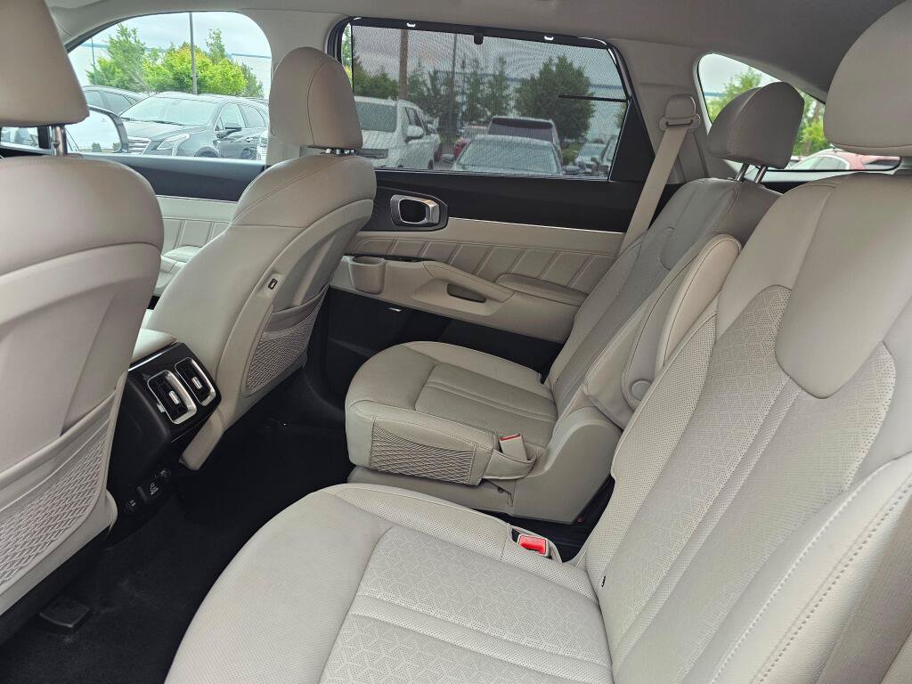 Used 2023 Kia Sorento SX Prestige AWD/4WD image 18