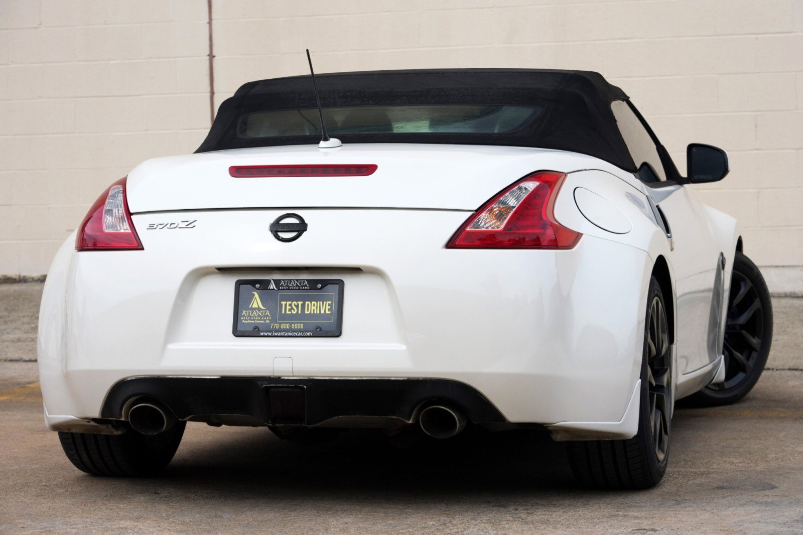 Used 2010 Nissan 370Z Touring RWD image 4