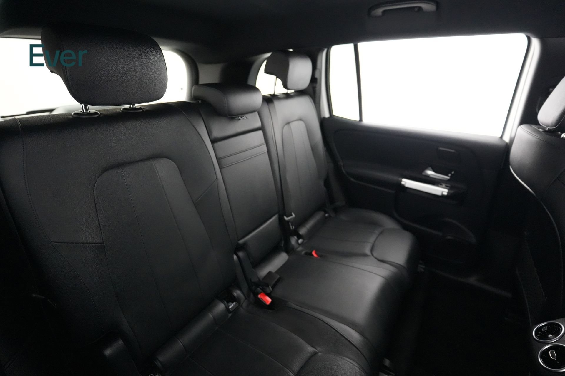 Used 2025 Mercedes-Benz EQB 250+ image 5