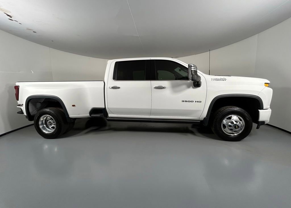 Used 2022 Chevrolet Silverado 3500 High Country AWD/4WD image 8
