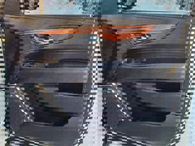 Used 2016 Cadillac Escalade Luxury image 17