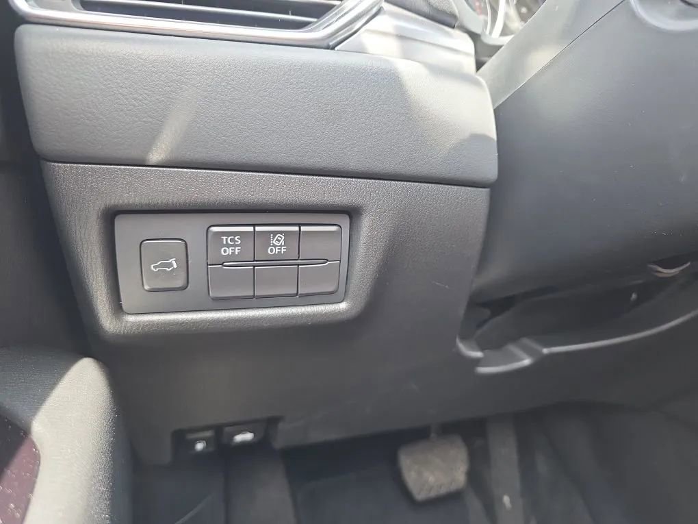 Used 2020 MAZDA CX-5 Touring FWD image 24