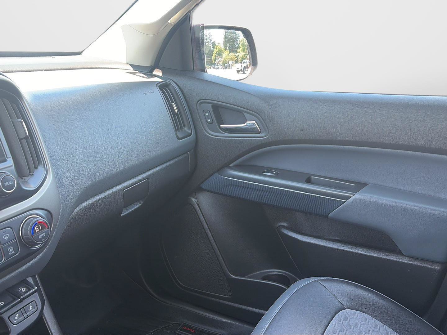Used 2016 Chevrolet Colorado Z71 AWD/4WD image 28
